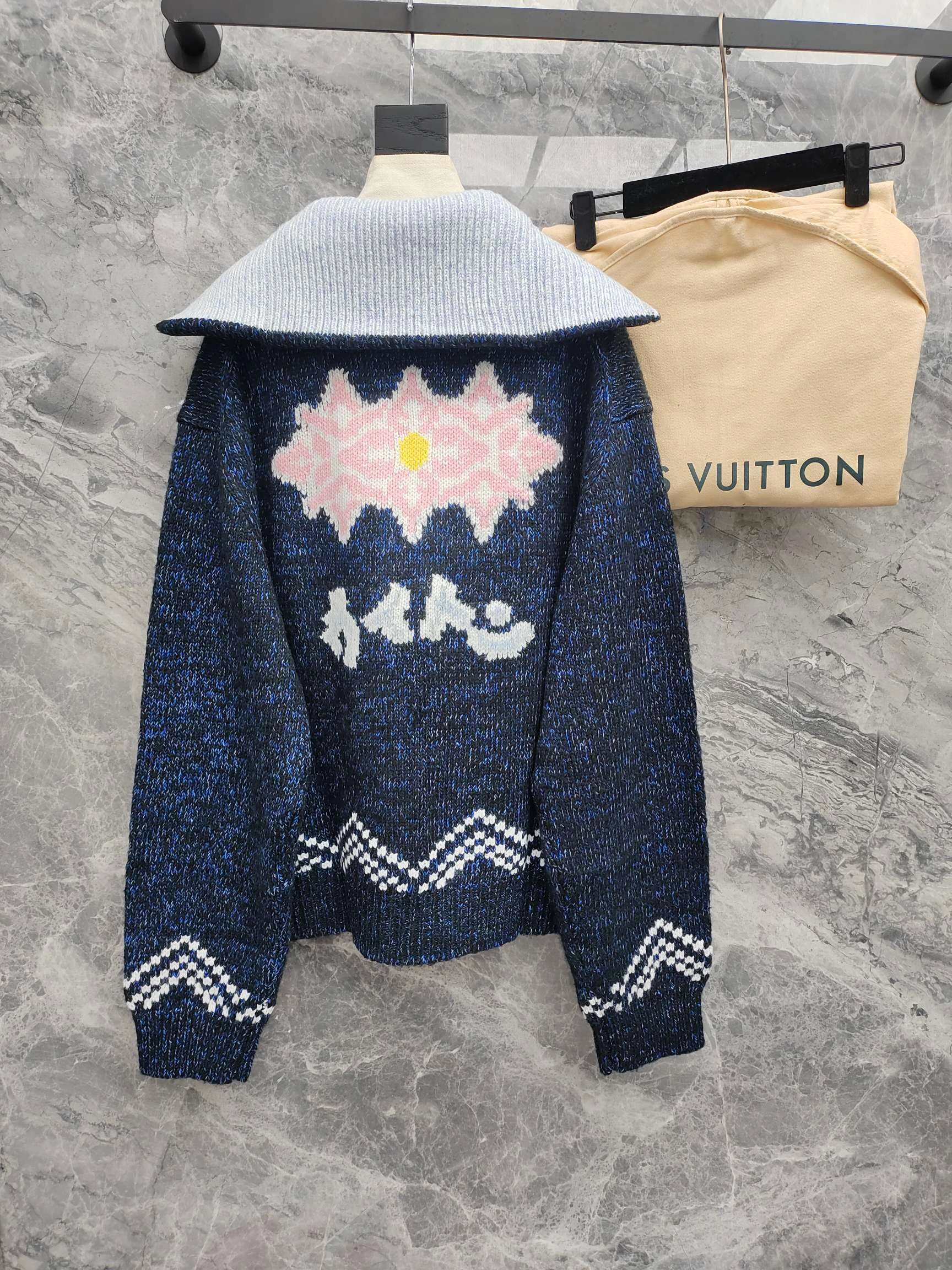 wg.luxury- 8V item:E-F000I0116